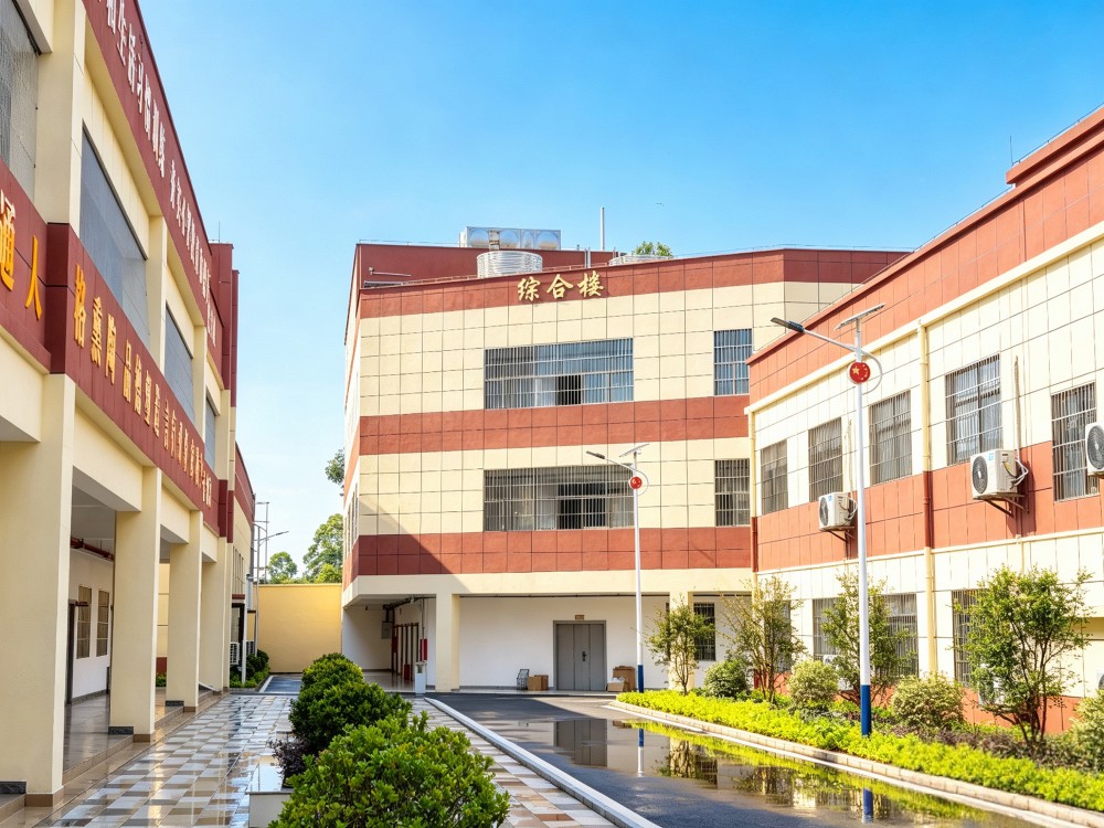 鹰潭叛逆孩子全封闭改变学校联系电话